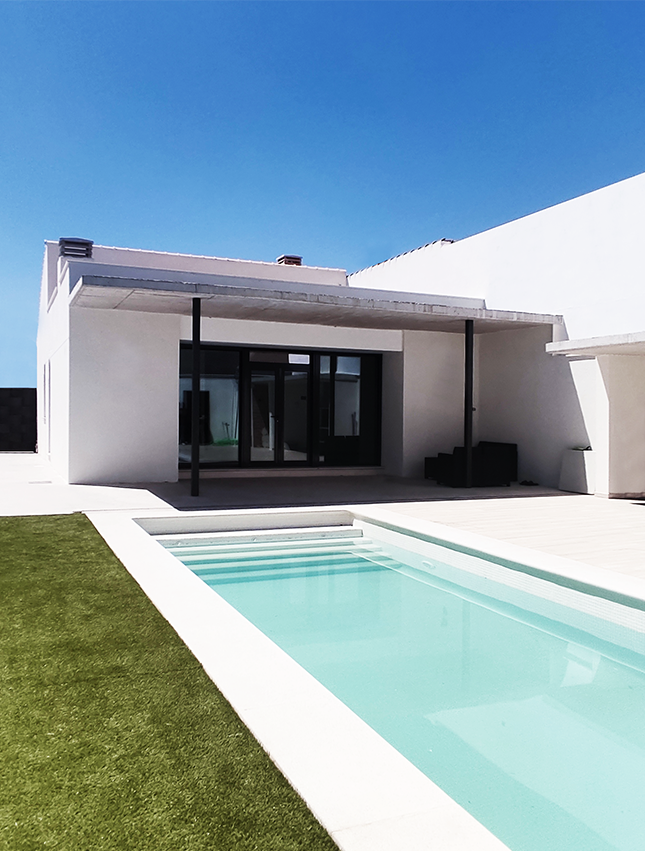 obra nueva casa de verano con piscina